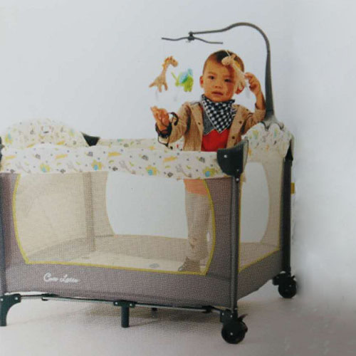 Non-Toxic Safest Metal and Oxford Fabric Baby Crib with Wheels