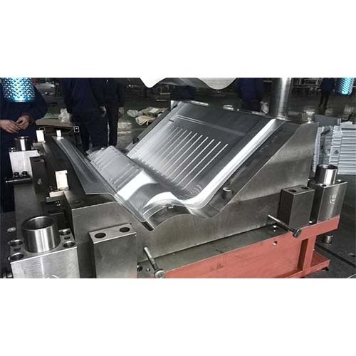 Refrigerator Bottom Plate Stretching Mould